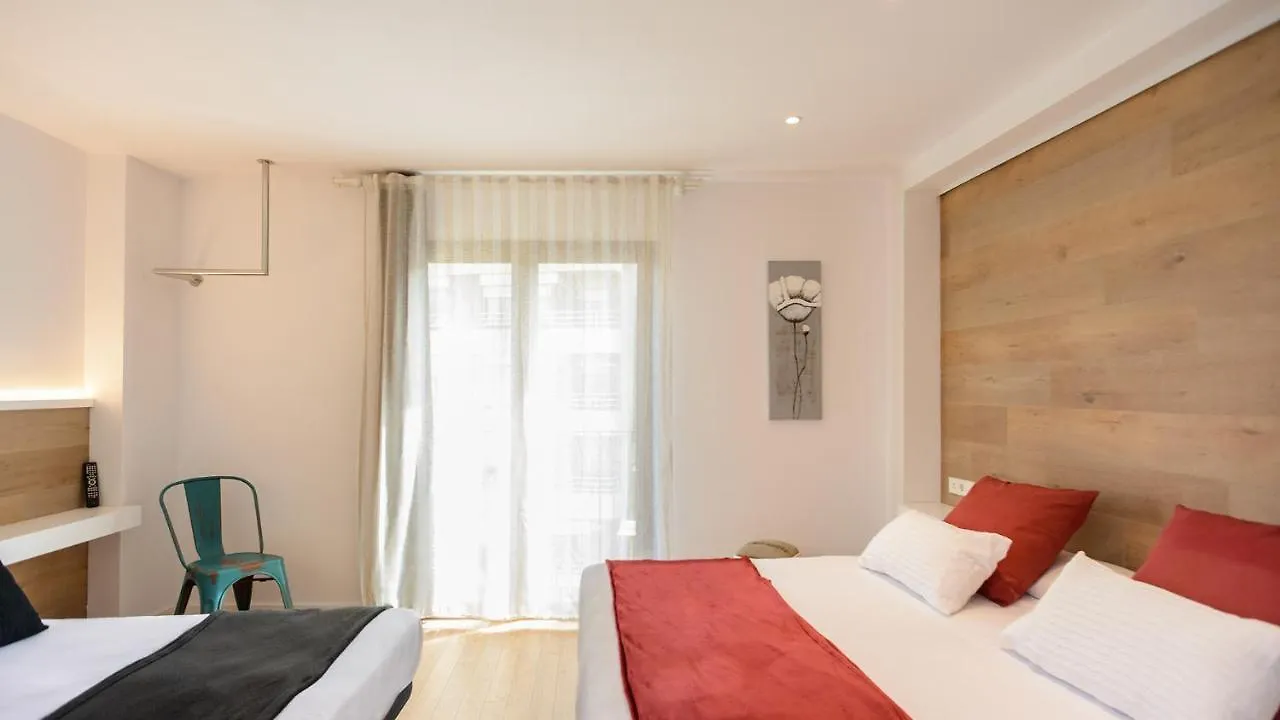 Apartamentos Enfrente Del Museo Dali Figueres  Figueres (Girona)