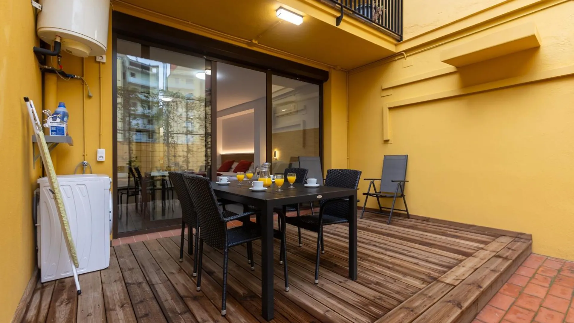 Apartamentos enfrente del Museo Dalí Figueras 0*,  España
